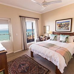 Moonglow Guesthouse