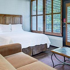 Gatlinburg Town Square by Exploria Resorts