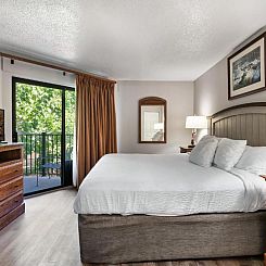 Gatlinburg Town Square by Exploria Resorts