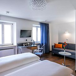 Hotel Münchner Hof und Blauer Turm
