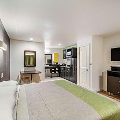 Studio 6-Huntsville, TX