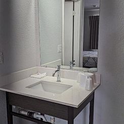 Motel 6-Nashua, NH - South