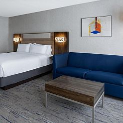 Holiday Inn Express Hotel & Suites Brattleboro, an IHG Hotel