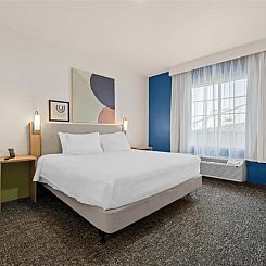 Country Inn & Suites by Radisson, Homewood, AL