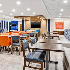 Holiday Inn Express Hotel & Suites - Belleville Area, an IHG