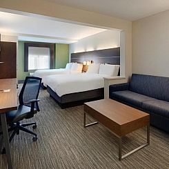 Holiday Inn Express & Suites Bradley Airport, an IHG Hotel
