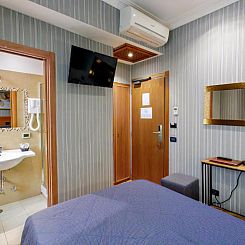 Hotel Lirico