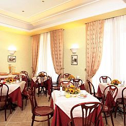 Hotel Dina
