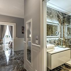 Rome55 - Piazza di Spagna