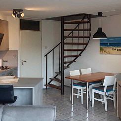 4-persoons vakantiehuis met tuin en balkon aan het
