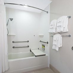 Holiday Inn Express Crystal River, an IHG Hotel