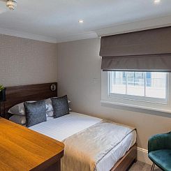 London House Hotel