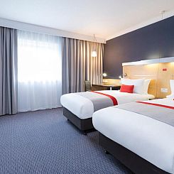 Holiday Inn Express Park Royal, an IHG Hotel