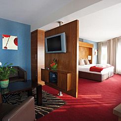 Clayton Crown Hotel London