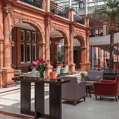 Clayton Crown Hotel London