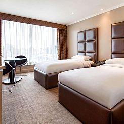 Radisson Blu Edwardian Heathrow Hotel & Conference Centre, L
