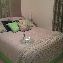 Apple House Guesthouse Heathrow Airport