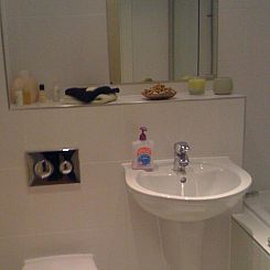 Apple House Guesthouse Heathrow Airport