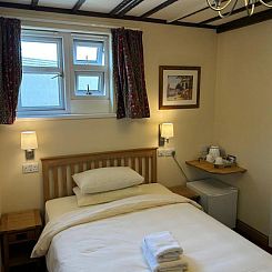 Oakwood Bed and Breakfast Heathrow