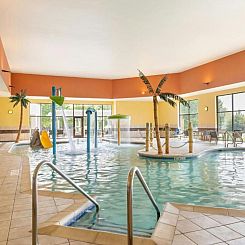 Courtyard by Marriott Madison West / Middleton