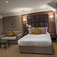 Tudor Lodge Hotel