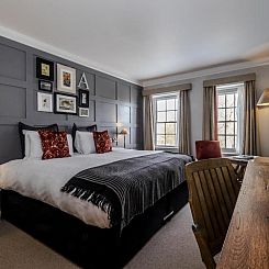 The Alexander Pope Hotel