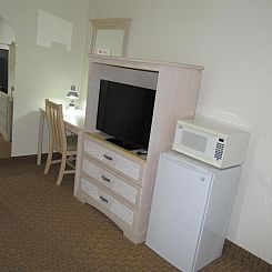 Redwood Inn