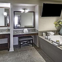 DoubleTree by Hilton Modesto