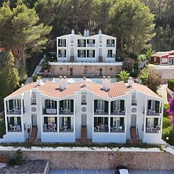 Desmais Apartments