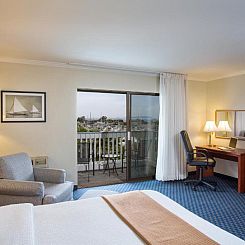 The Marina Inn on San Francisco Bay