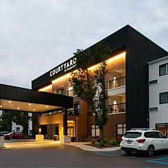 Courtyard Detroit Utica