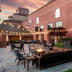 DoubleTree by Hilton Sonoma Wine Country