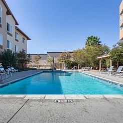 Holiday Inn Express Hotel & Suites Manteca, an IHG Hotel