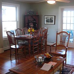 Seafarer Inn