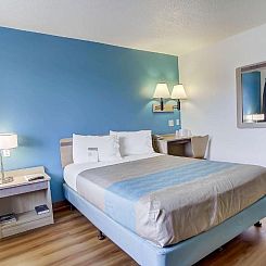 Motel 6-Coos Bay, OR