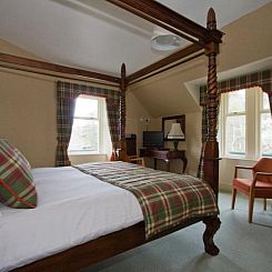 Loch Kinord Hotel
