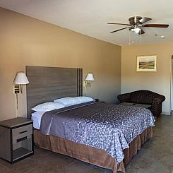 Los Fresnos Inn and Suites