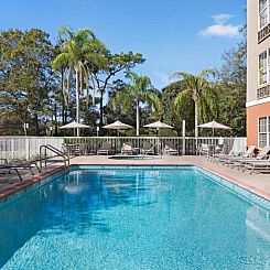 Holiday Inn Express & Suites Sarasota East, an IHG Hotel