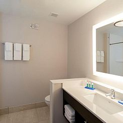 Holiday Inn Express Hotel & Suites Clearfield, an IHG Hotel