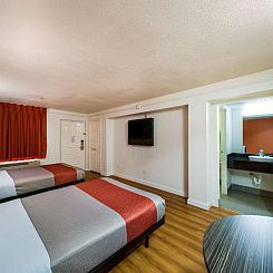 Motel 6-Dallas, TX - Farmers Branch