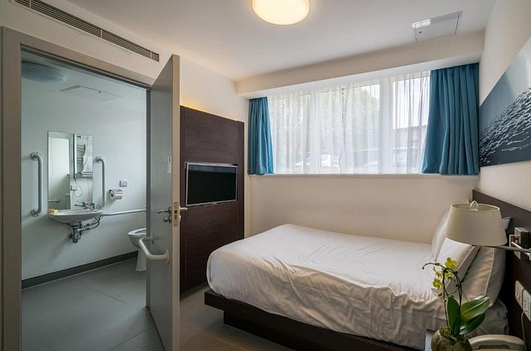 Pelican London Hotel and Residence