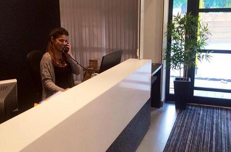 Pelican London Hotel and Residence