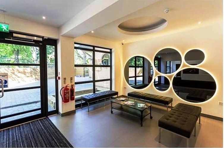 Pelican London Hotel and Residence