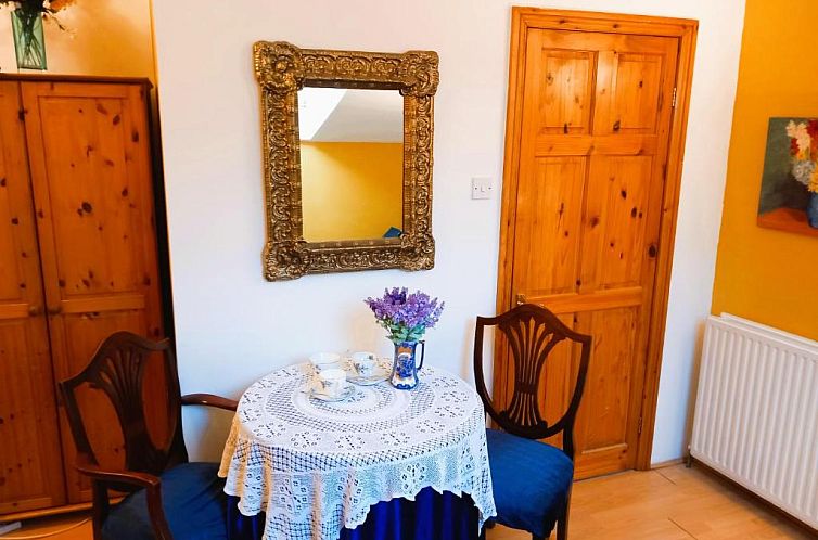 Dawson Place, Juliette's Bed and Breakfast