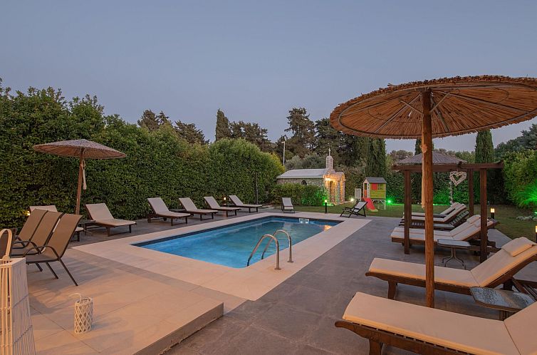 Vakantiehuis Luxuriöse Ferienvilla Elena