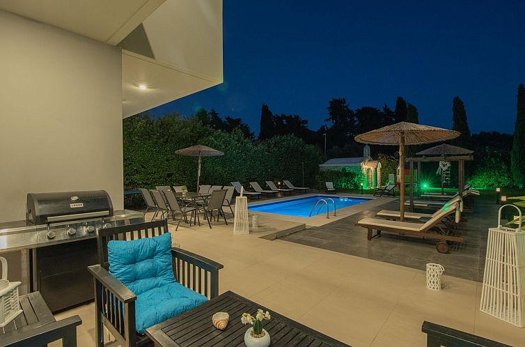 Vakantiehuis Luxuriöse Ferienvilla Elena