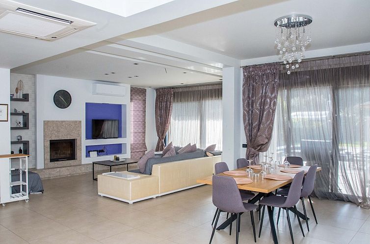 Vakantiehuis Luxuriöse Ferienvilla Elena