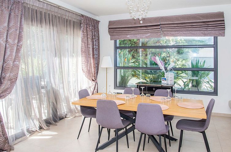 Vakantiehuis Luxuriöse Ferienvilla Elena