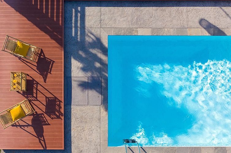 Vakantiehuis Villa Pounentis auf einem Hügel in Lachania