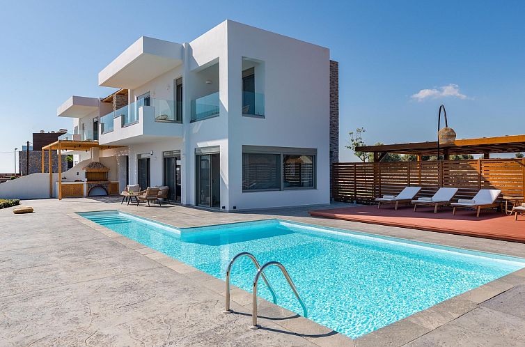 Vakantiehuis Villa Pounentis auf einem Hügel in Lachania